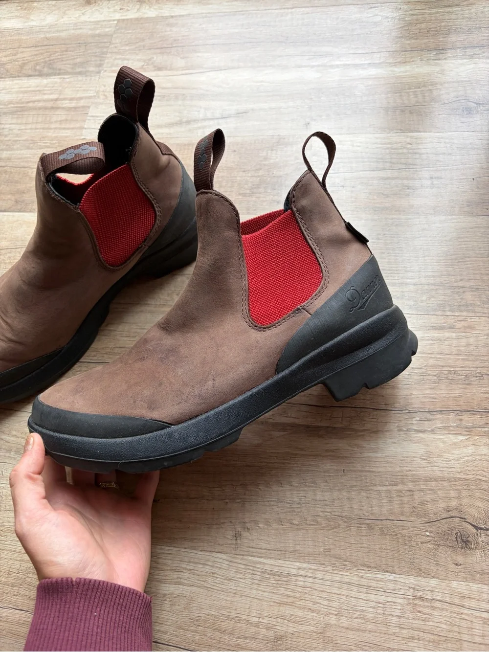 Danner Pub Garden Chelsea Boots Brown and Red Oiled Leather Waterproof 8.5